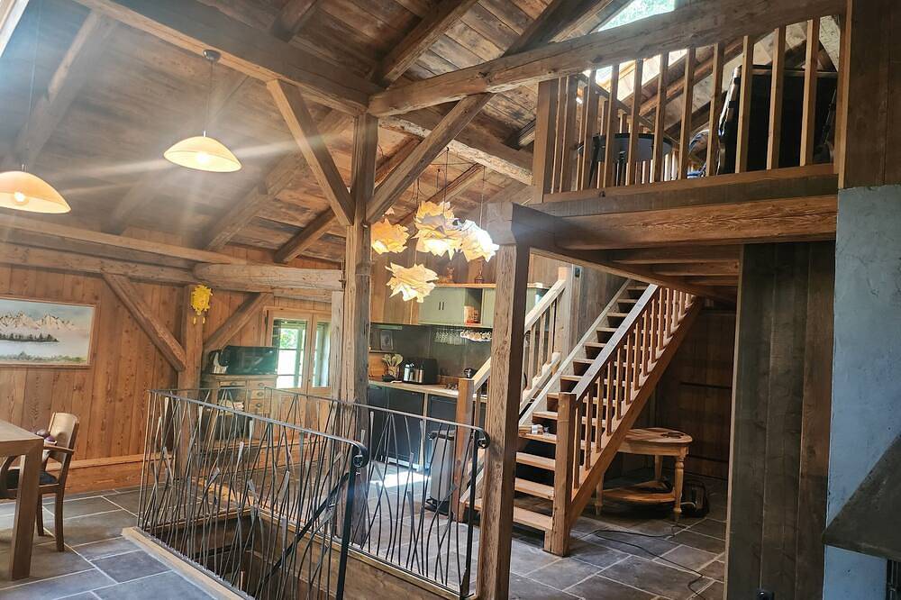 Isolated chalet in the heart of nature, forest, river... in Thônes, Annecy region