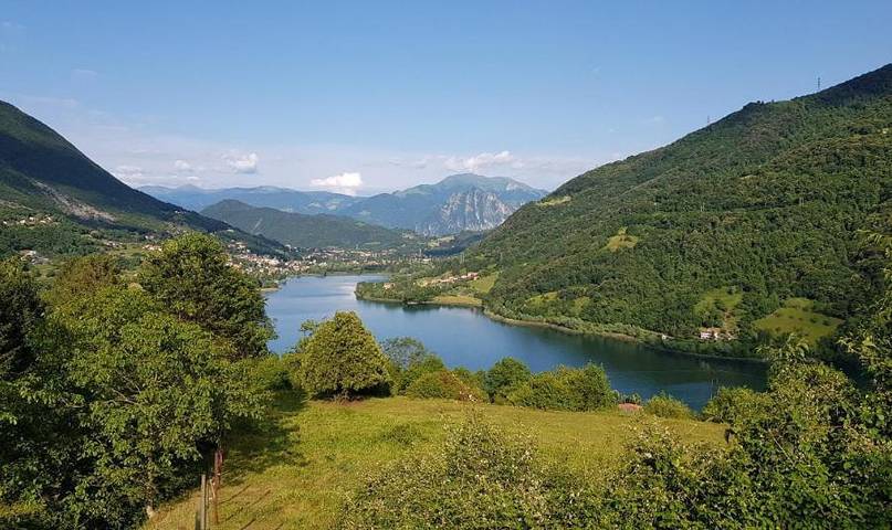 Location de vacances pour 2 personnes, avec Terrasse à Monasterolo del Castello