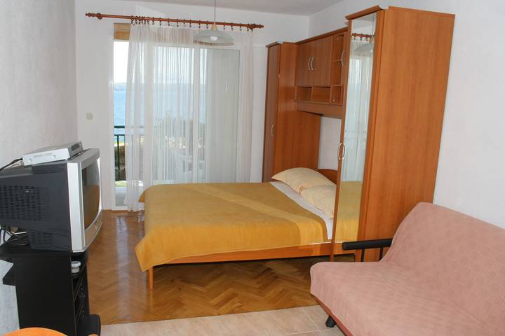 Apartament wakacyjny dla 2 osób, z balkon/ taras w Igrane