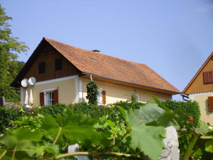 Ferienwohnung für 4 Personen, mit Terrasse und Garten