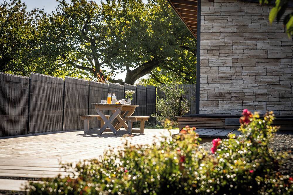 Bergerie bien être avec jacuzzi et salle de sport vue lac in Vesoul, Haute-Saône