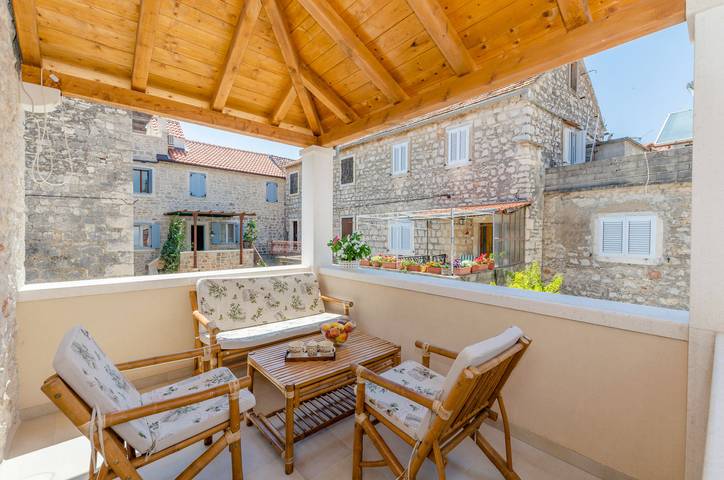 Ferienhaus für 6 Personen, mit Terrasse und Ausblick - 1