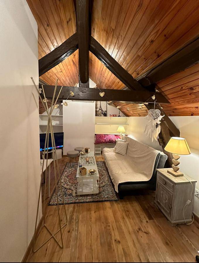 Gîte pour 2 personnes, avec jardin et jacuzzi à Cannes-Écluse - 4
