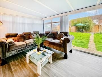 Holiday Rental for 8 People in Clacton-on-Sea, Essex, Photo 1