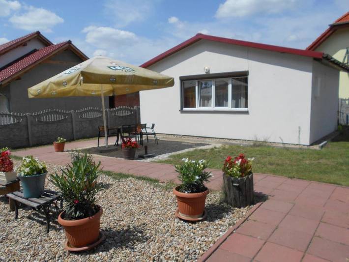 Dom dla 8 osób, z Jacuzzi i Taras oraz Ogród i Sauna w Boszkowo