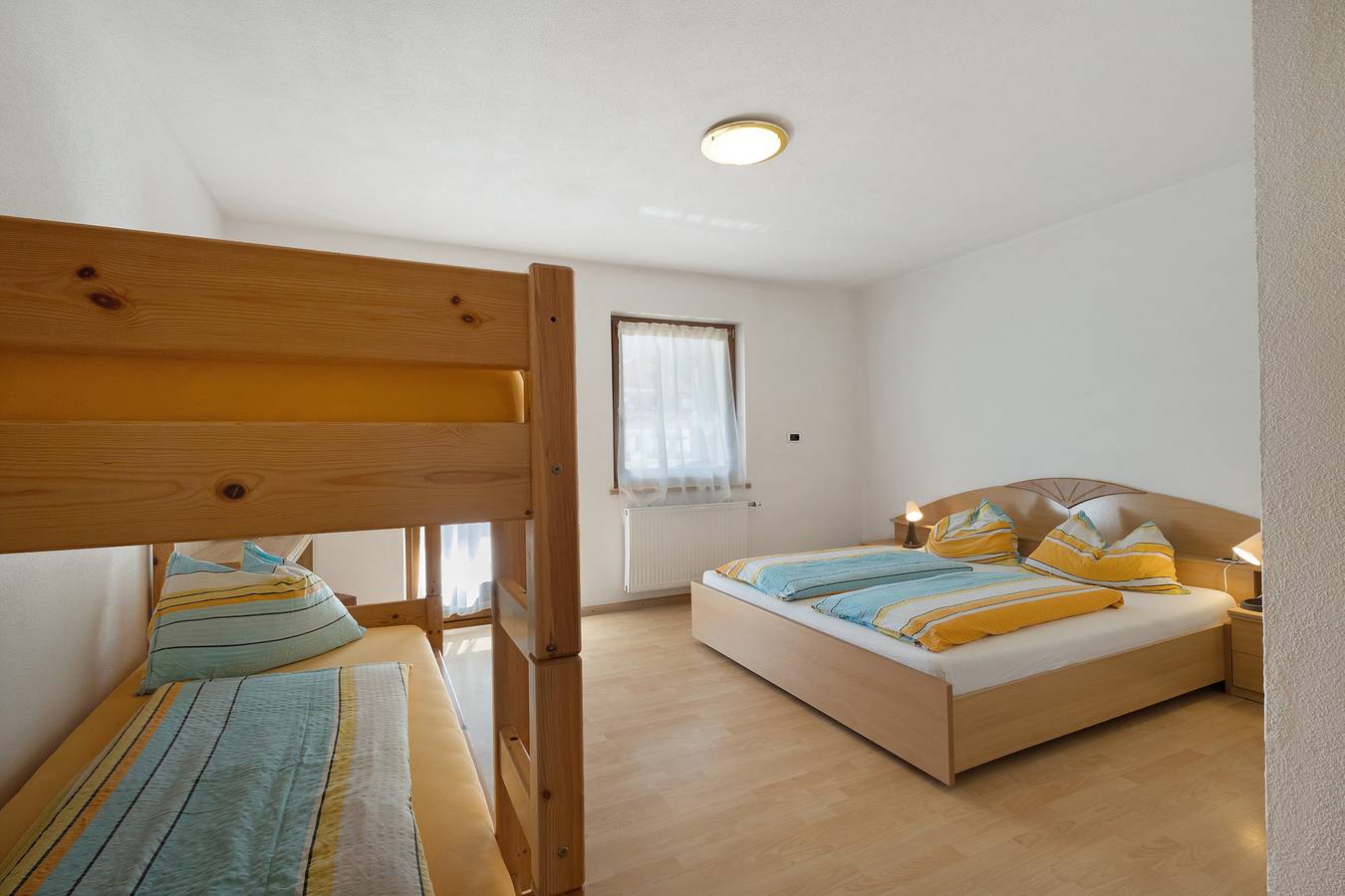 Zimmer 'Pension Waldheim 11' mit Bergblick, Gemeinschaftsgarten und Wi-Fi in Ahrntal, Zillertaler Alpen