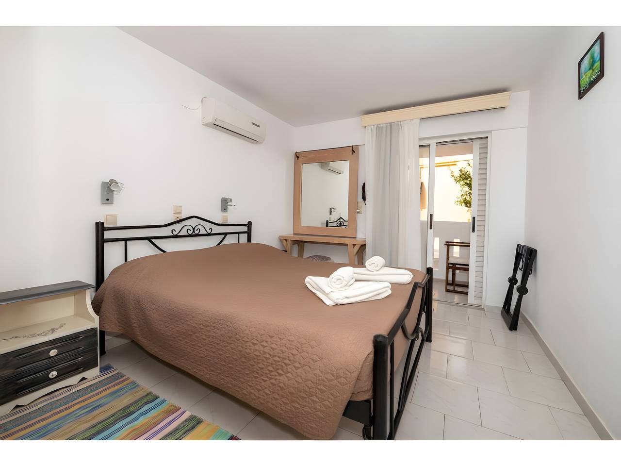 Hel lejlighed, Apartment 'No 2' with Sea View, Wi-Fi and Air Conditioning in Kos