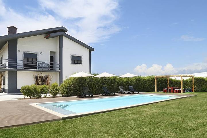Casa de férias para 9 pessoas, com varanda e jardim em Silveira (Portugal)
