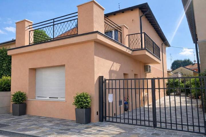 Casa vacanza per 2 persone, con Terrazza e Giardino nonché Panorama a Pioltello