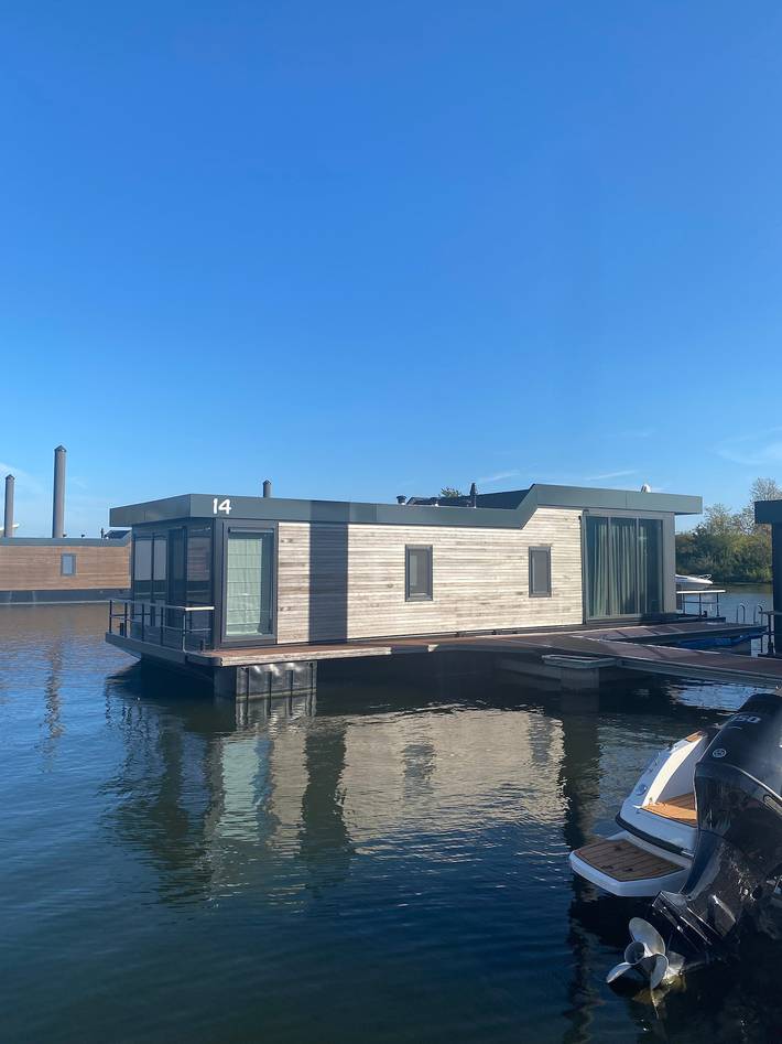 Ferienwohnung für 4 Personen, mit Terrasse und Seeblick