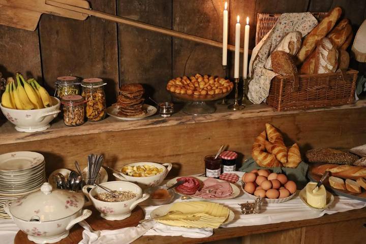 Tente pour 4 personnes, avec piscine et jardin ainsi que jacuzzi et sauna dans Allier - 4