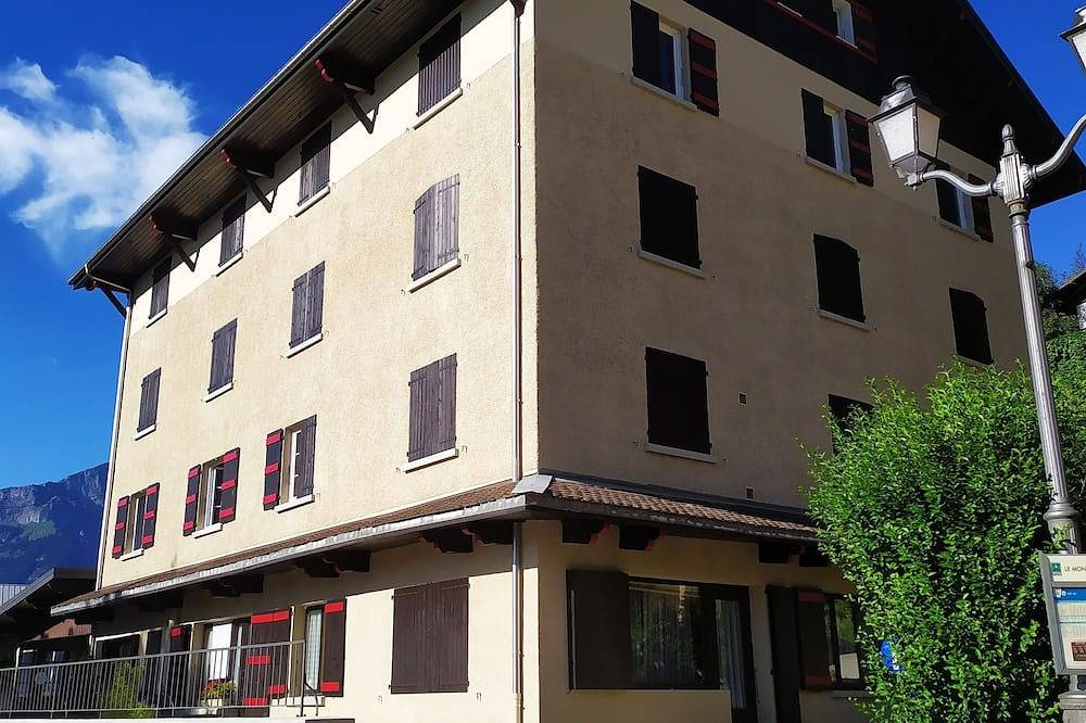 Appartement entier, Bel appartement au coeur de ville ,  accès direct à pied aux  Thermes, in Saint-Gervais-les-Bains, Pays du Mont-Blanc