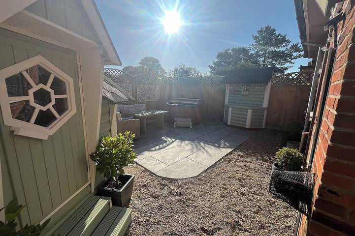 Cottage for 6 people, with garden and hot tub in Norfolk