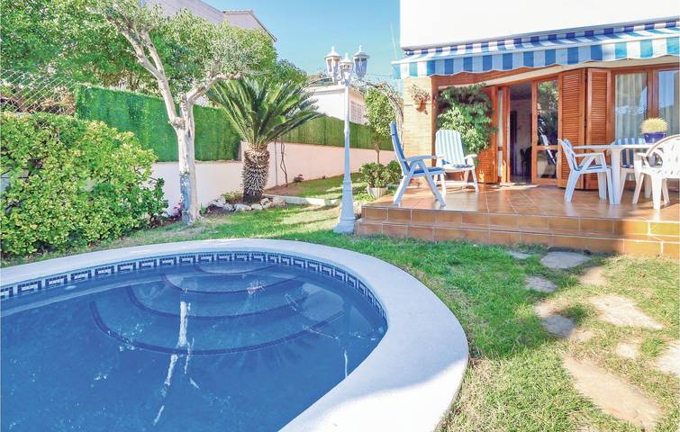 Ferienhaus für 9 Personen, mit Terrasse und Garten sowie Pool in Santa Susanna - 3