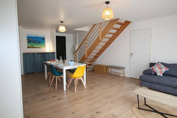 Gîte pour 6 personnes, avec vue et terrasse dans Pérello - 3