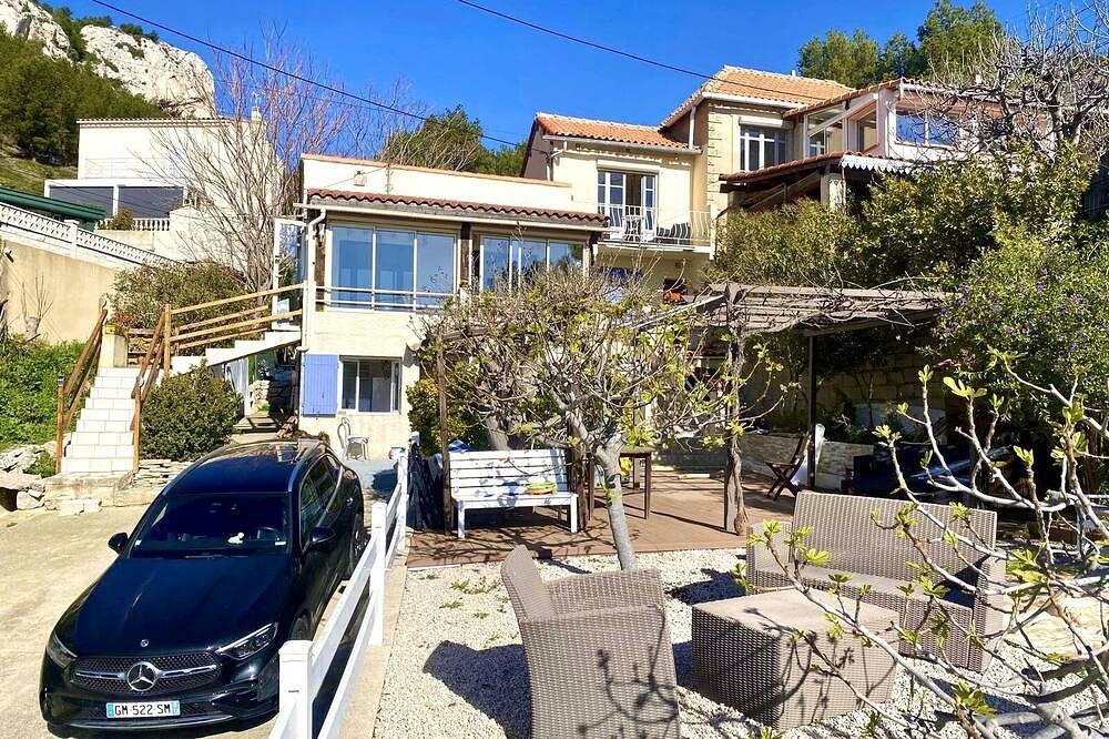 Apartamento entero, Appartement Tigueda, Véranda, vue mer in Le Rove, Istres region