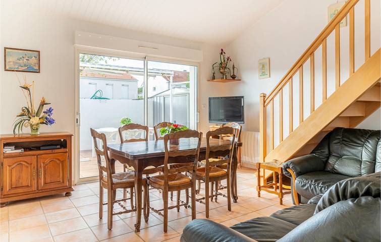 Gemütliches Strandapartment mit Parkplatz & WiFi in L'Aiguillon-la-Presqu'île, Vendée