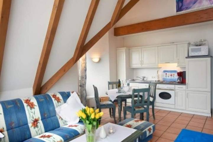 Ferienwohnung für 4 Personen, mit Balkon und Terrasse sowie Garten in Neef - 3