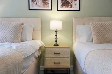 Apartment for 6 People in Northampton, Northamptonshire, Photo 1