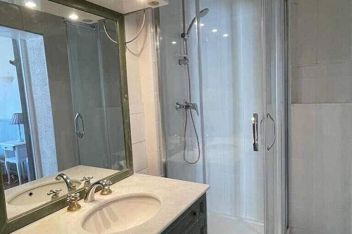 Location de vacances pour 4 personnes, avec terrasse ainsi que jardin et piscine à Afa - 4