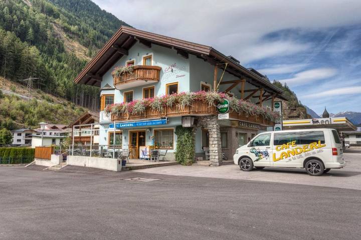 BnB für 2 Personen, mit Balkon und Terrasse in Schober