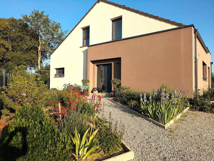 Location de vacances pour 2 personnes, avec terrasse ainsi que jardin et vue dans Colembert