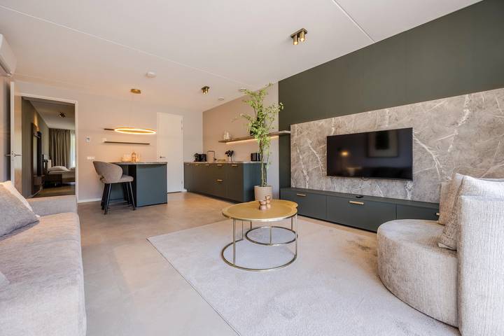 Bungalow für 2 Personen, mit Terrasse und Balkon/Terrasse in den Niederlande
