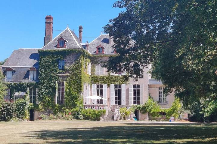 Location de vacances pour 14 personnes à Nottonville