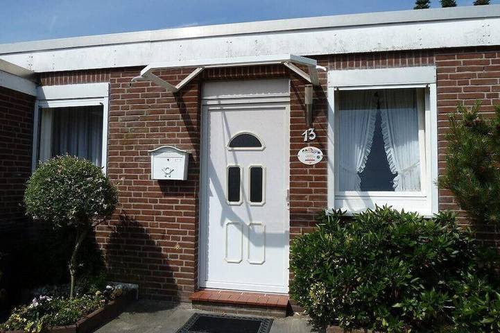 Ferienhaus für 4 Personen, mit Garten in Berumbur