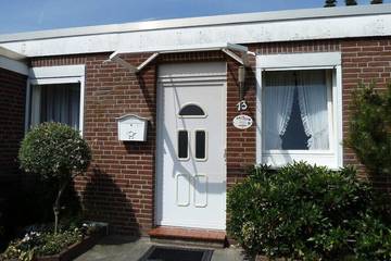 Ferienhaus für 4 Personen, mit Garten in Berumbur