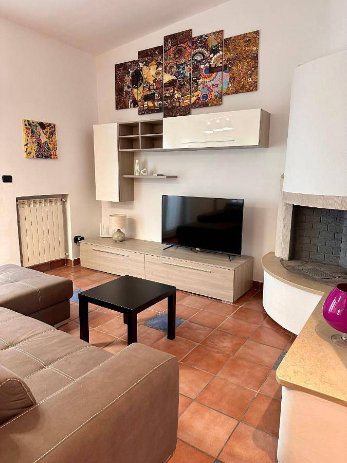 Ferienwohnung für 4 Personen, mit Balkon und Terrasse sowie Garten und Pool in Brindisi