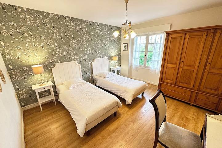 Gîte pour 8 personnes, avec Jardin et Piscine à Thénac - 3