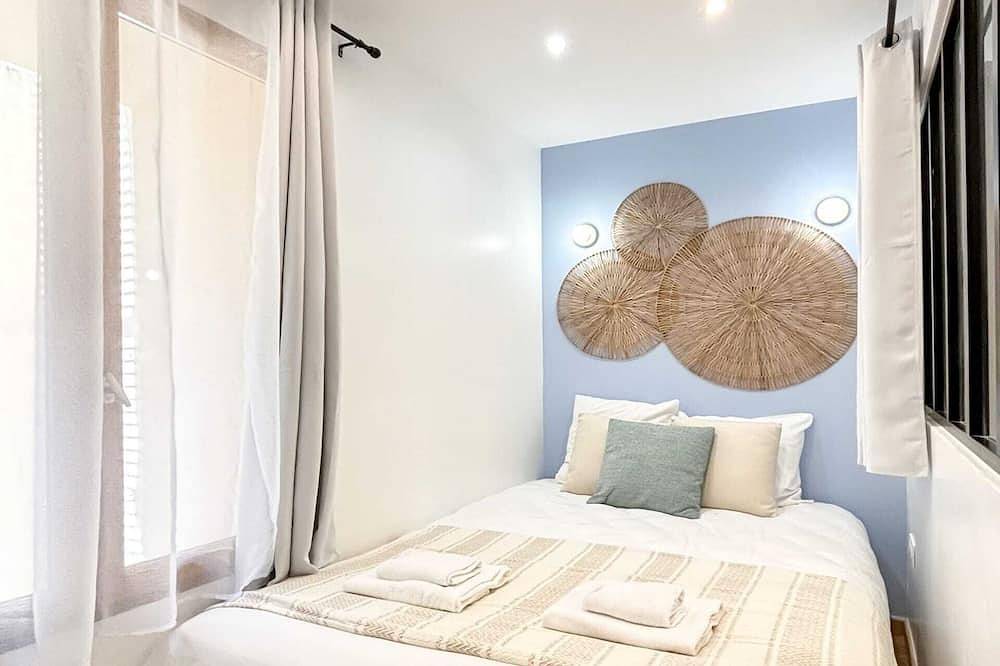 Entire apartment, Hoche B 06 - Two Bedroom Apartment, Sleeps 6 in Le Pré-Saint-Gervais, Seine-Saint-Denis