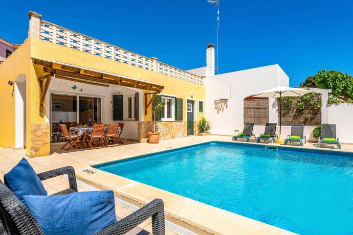 Villa for 6 people in Arenal d'en Castell