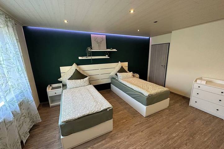 Ferienwohnung für 4 Personen, mit Terrasse und Garten in Blumberg