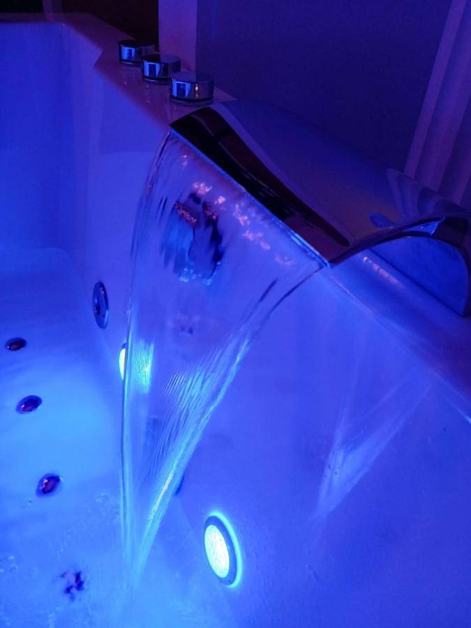 Gîte pour 2 personnes, avec Jacuzzi et Vue à Chépy - 3