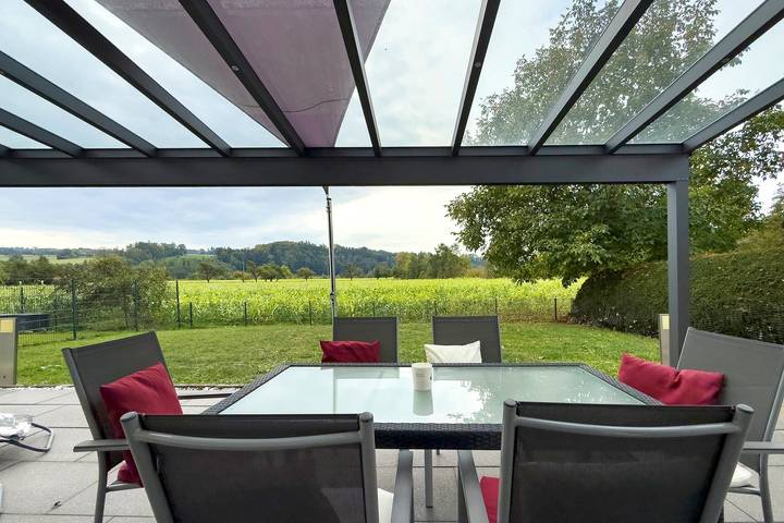 Ferienvilla Exklusiv! mit Bergblick, privater Terrasse und WLAN in Deggenhausertal, Region Bodensee-Oberschwaben