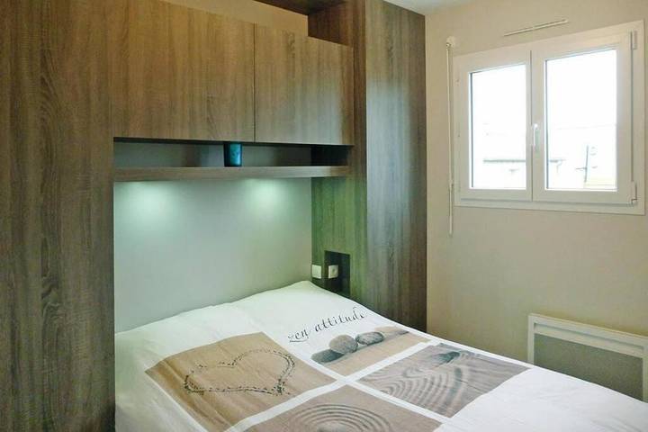 Location de vacances pour 3 personnes, avec terrasse et jardin, animaux acceptés à Vains - 3