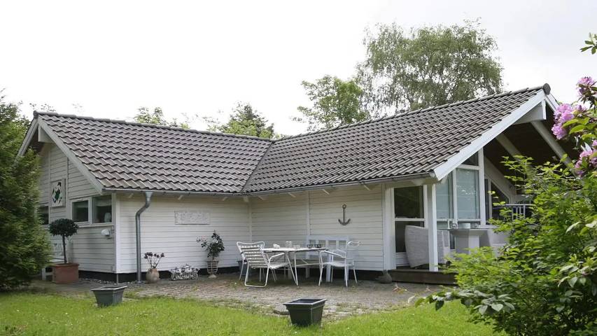 Ferienhaus für 7 Personen, mit Whirlpool und Sauna sowie Terrasse an der Kattegat Küste