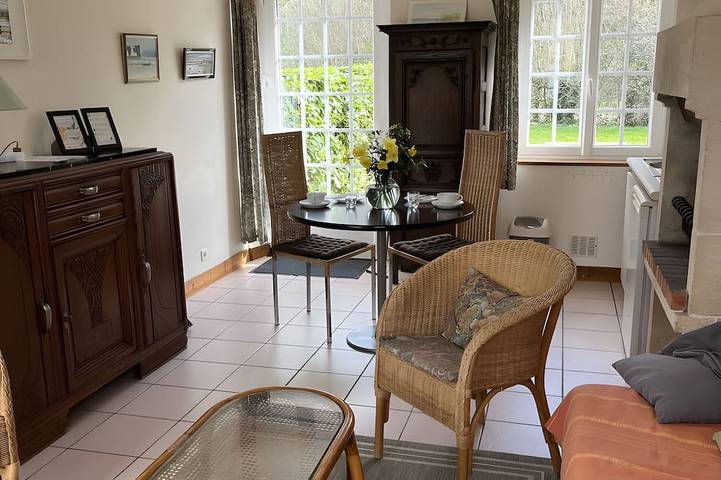 Location de vacances pour 2 personnes, avec terrasse et jardin, animaux acceptés à Lantheuil - 4