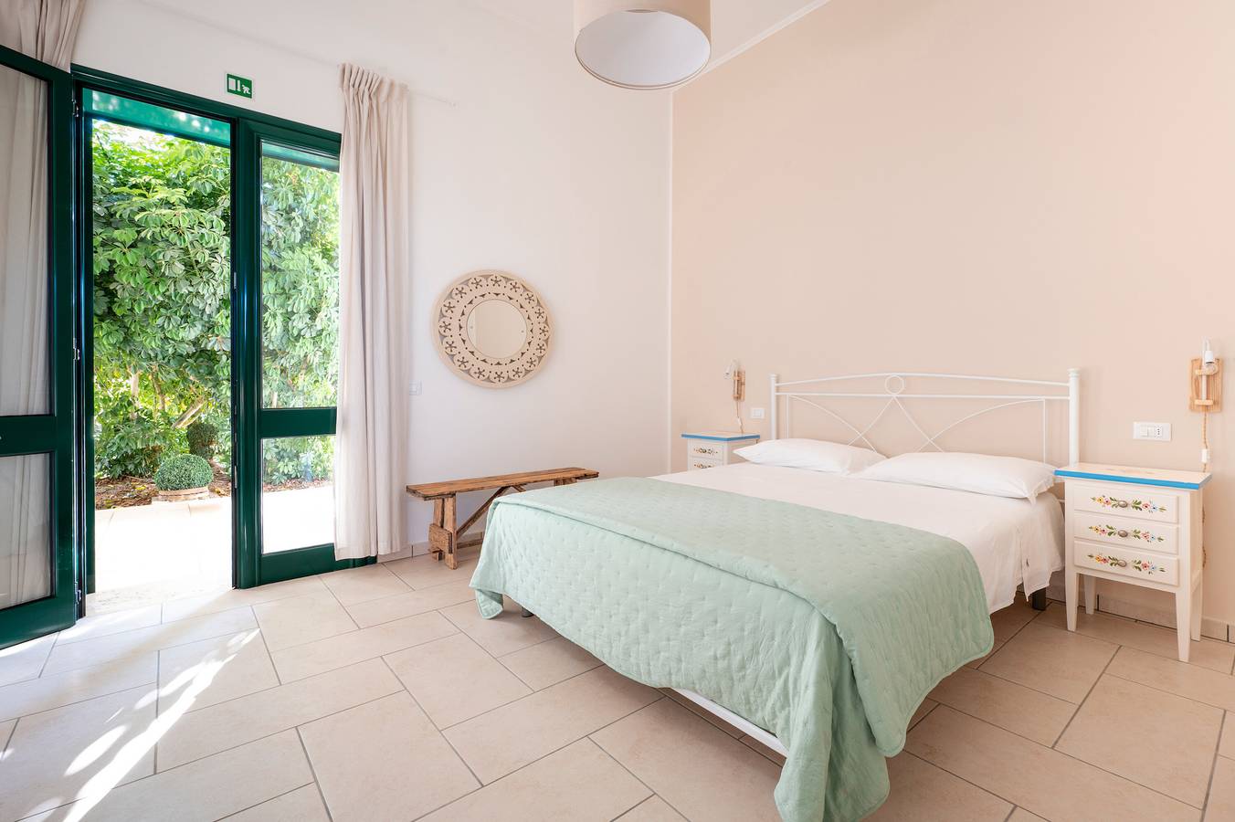 Camera 'San Biagio - Deluxe 1' con piscina condivisa, Wi-Fi e aria condizionata in Calimera, Provincia di Lecce