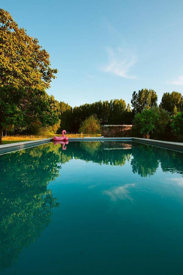 Location de vacances pour 20 personnes, avec Terrasse et Jardin ainsi que Piscine et Vue à Fresnay-en-Retz