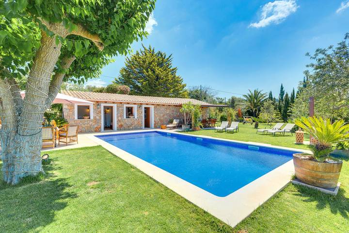 Villa für 5 Personen, mit Terrasse und Garten - 1
