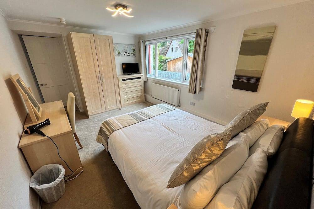 Ganze Wohnung, Double Studio-Economy-Apartment-Gartenblick-Ensuite Dusche in Inverness, Highlands