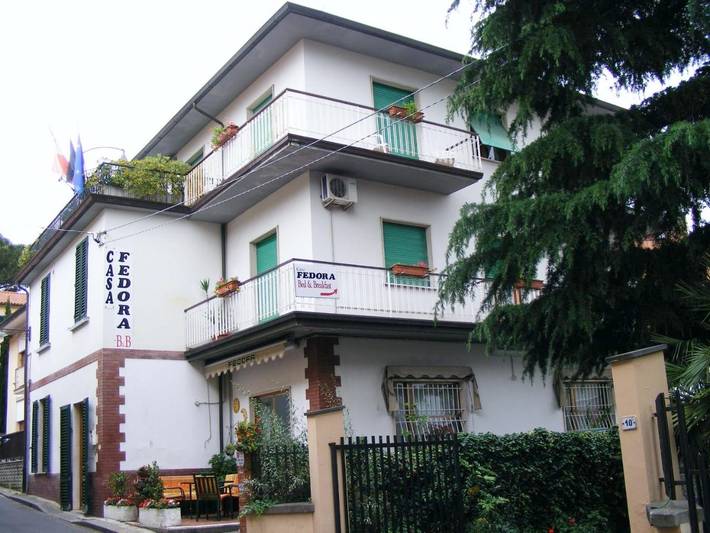 B&b per 2 persone, con Balcone e Terrazza nonché Giardino e Panorama a Montecatini Terme