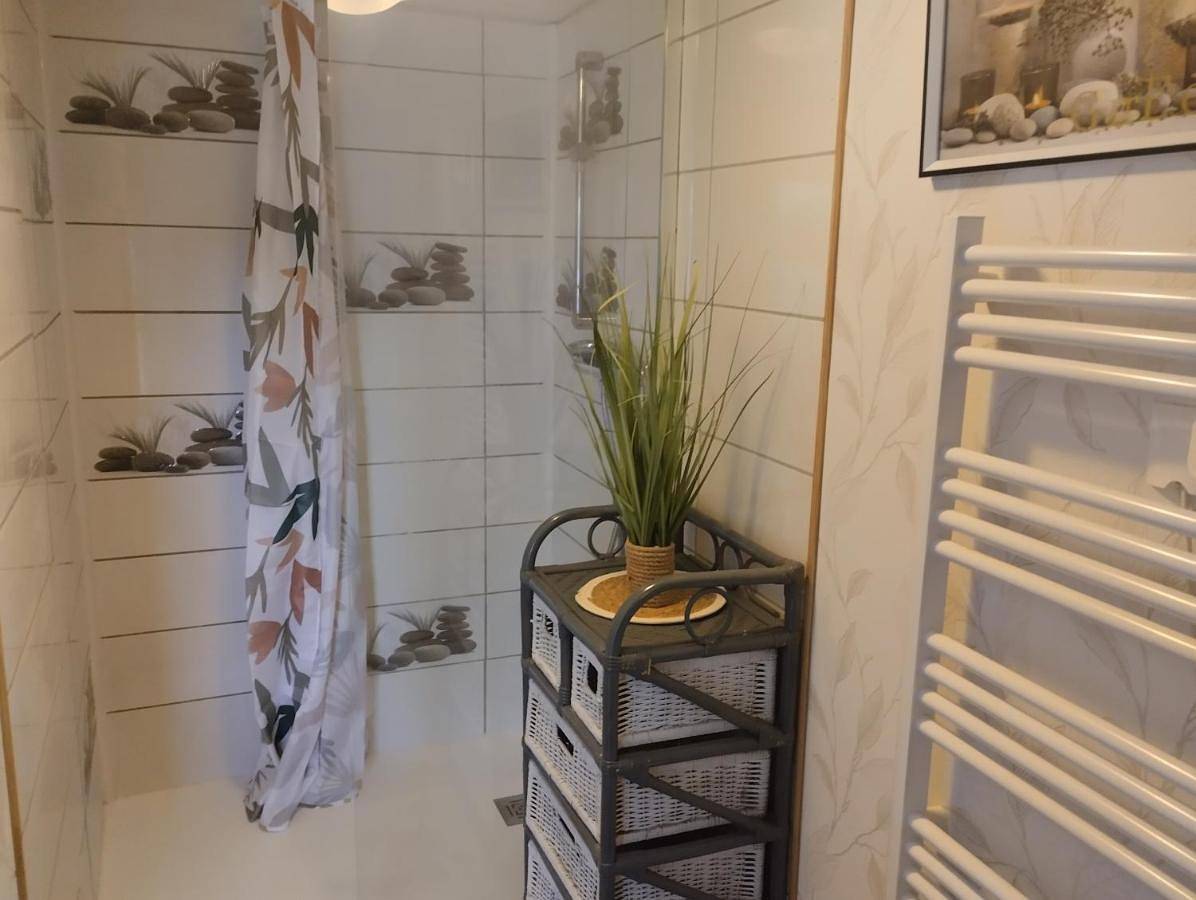 Appartement de vacances entier, Triple Room with Terrace in Chênehutte-Trèves-Cunault, Vallée de la Loire