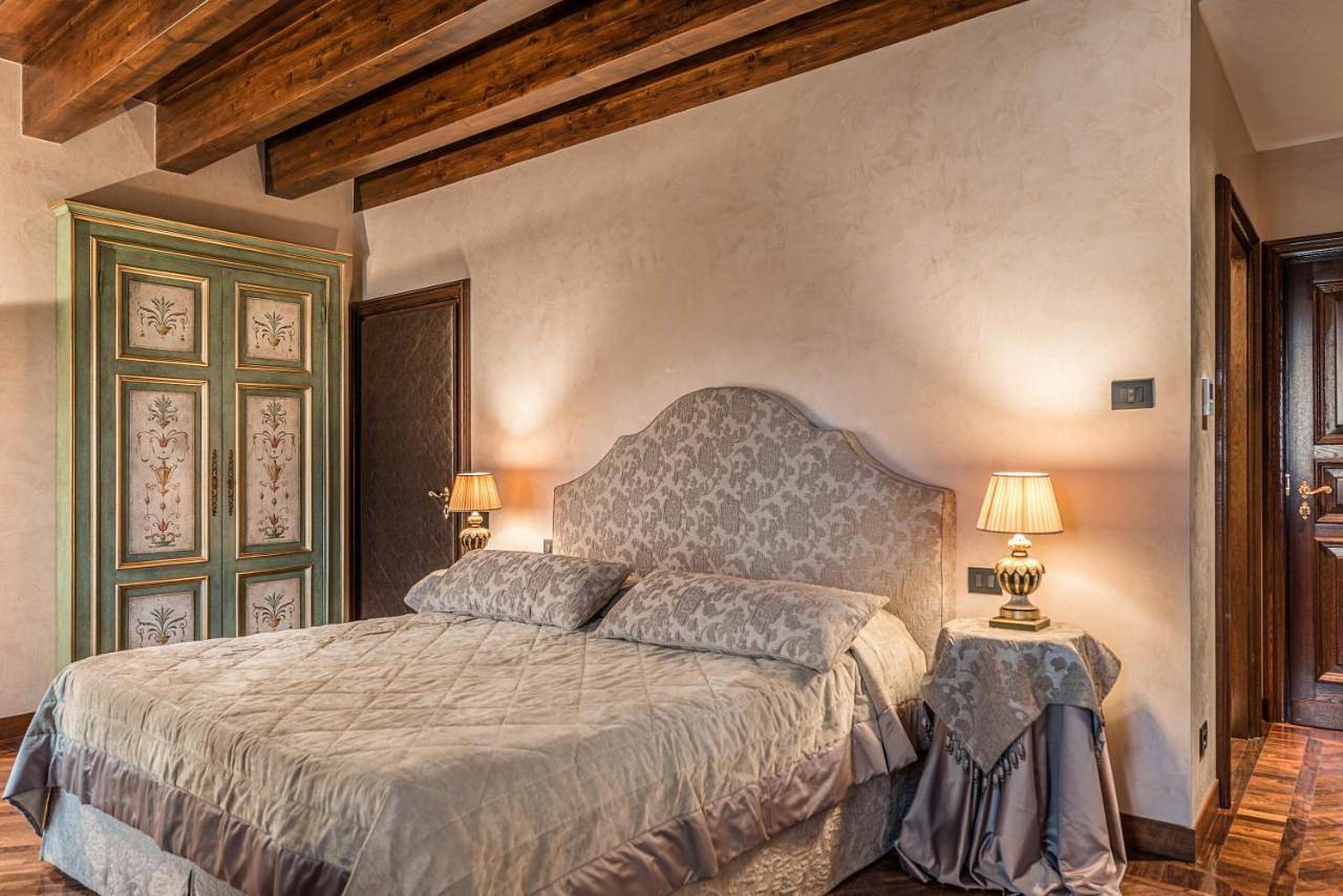 Deluxe Double Room with Castle View in Savoca, Province de Messina