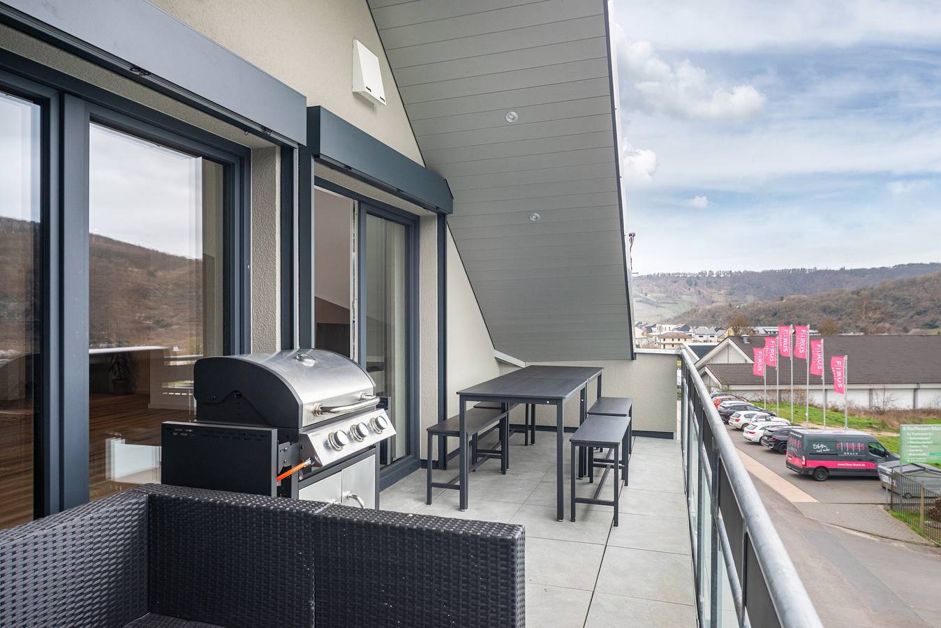 Ganze Wohnung, Apartment 'Moselbude Kröv' mit Moselblick, Sauna, Terrasse, E-Bikes inklusive, Grill in Kröv, Bernkastel-Kues & Umgebung