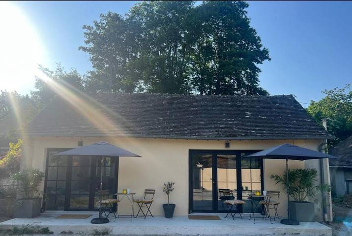 Cottage pour 2 personnes, avec terrasse à Yvré-l'Évêque