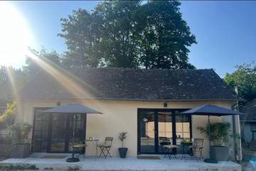 Cottage pour 2 personnes, avec terrasse à Yvré-l'Évêque